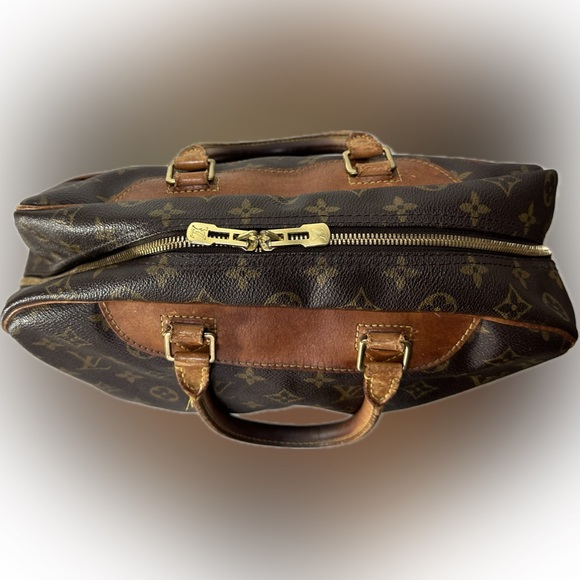 LOUIS VUITTON *Iconic Vintage Authentic DEAUVILLE MONOGRAM "J.Lo" Purse - Picture 8 of 16